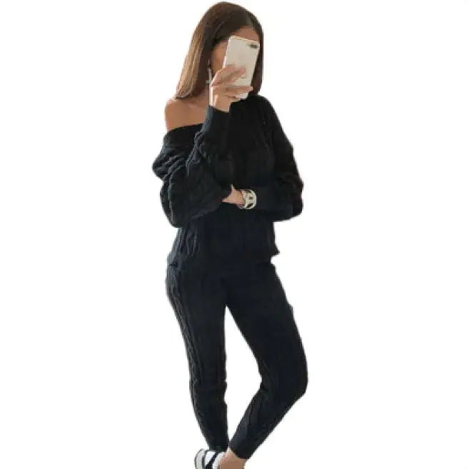 Sleek Women's Seamless Workout Suit Set