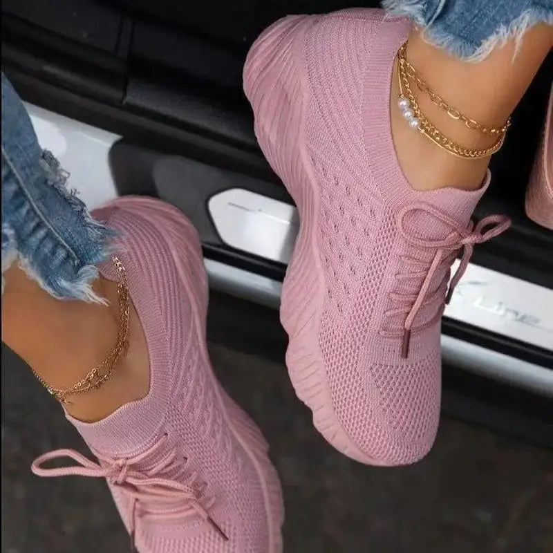 Casual Yet Chic Women’s Fashion Sneakers