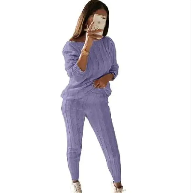 Sleek Women's Seamless Workout Suit Set
