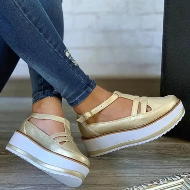 Chic Buckle Muffin Shoes