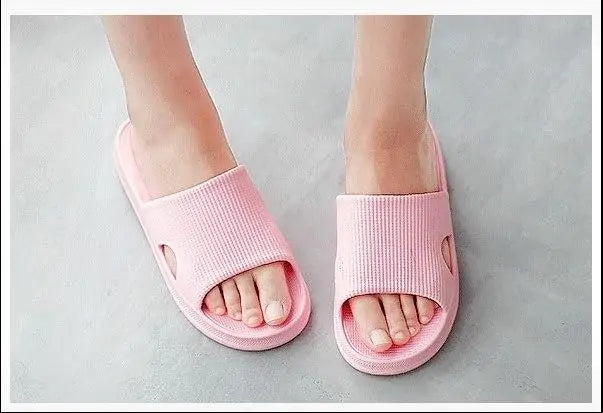 Non-slip indoor slippers