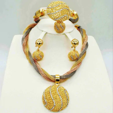 Stylish gold set for weddings