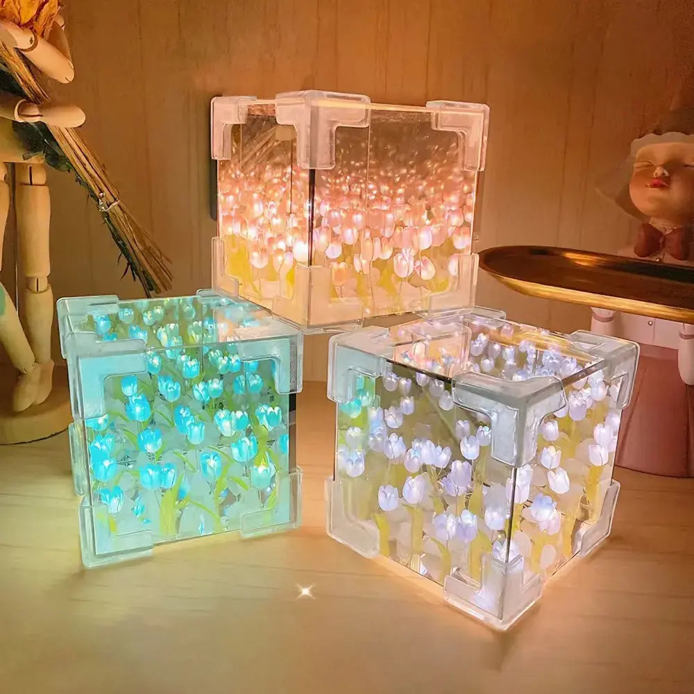 Stylish Reflective Square Lamp