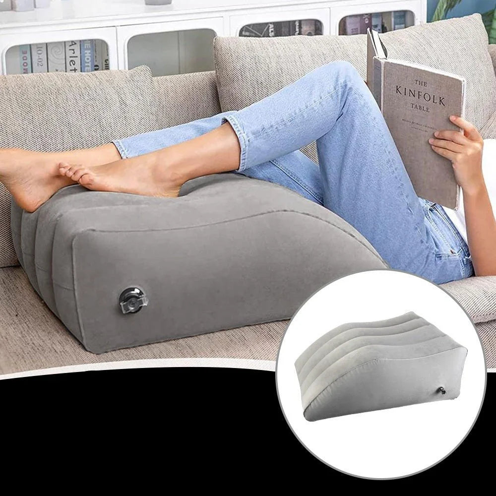 Inflatable leg elevation pillow