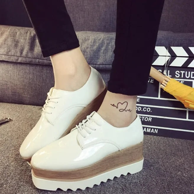 women's shoes in white colour